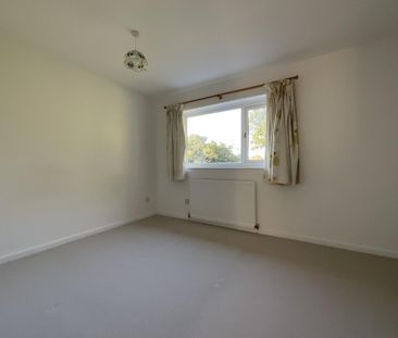 2 bedroom semi-detached house to rent - Photo 5