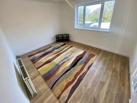 2 bedroom bungalow to rent - Photo 2