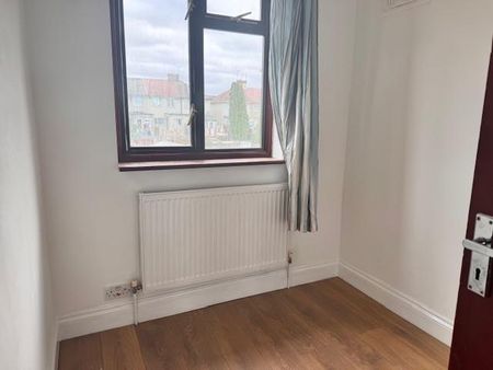 4 bedroom terraced house to rent - Photo 2
