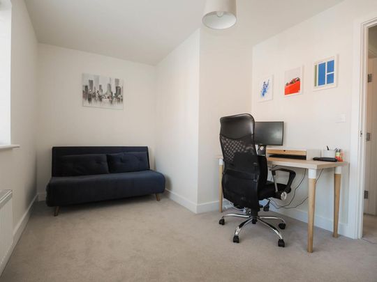 3 bedroom semi-detached house to rent - Photo 1