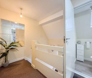 2 bedroom maisonette to rent - Photo 4