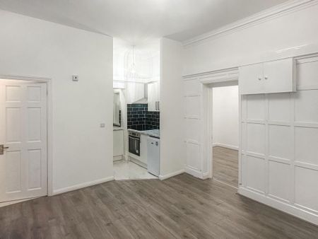 1 bedroom flat to rent - Photo 2