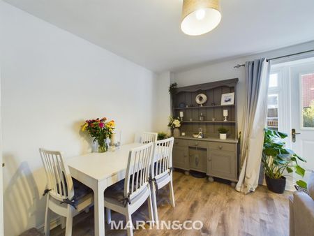2 bedroom semi-detached house to rent - Photo 2