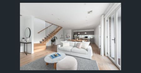 Spacious Family Living in a Prime Mont Albert North Location - Photo 5