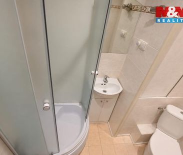 Pronájem bytu 2+kk 34 m², Hradec Králové - Photo 3