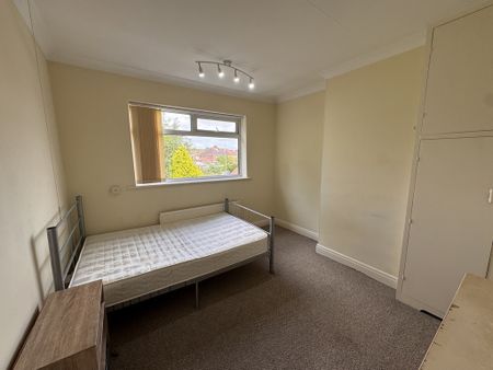 Asquith Avenue, Tang Hall - P1485 - Photo 5