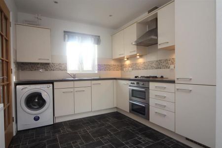 3 bedroom detached house to rent - Photo 5