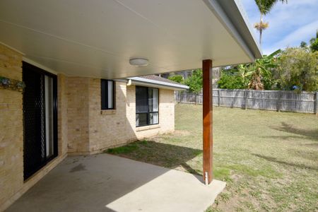 :: EXTRA LARGE AND MODERN FAMILY HOME :: DON'T MISS YOUR OPPORTUNITY! - Photo 2