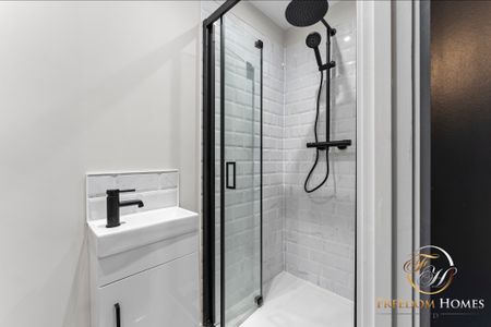 Newly Renovated Houseshare! Room 4 - Photo 5