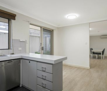 Delightful Villa in Prime Location - Photo 6