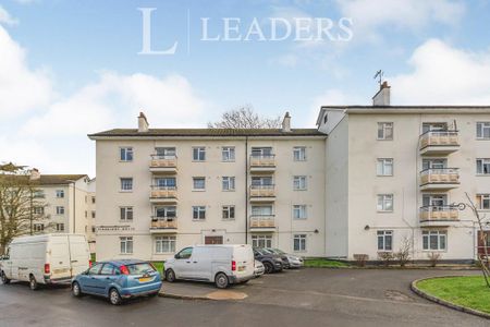 3 bedroom apartment to rent - Photo 3