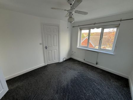 3 bedroom semi-detached house to rent - Photo 3