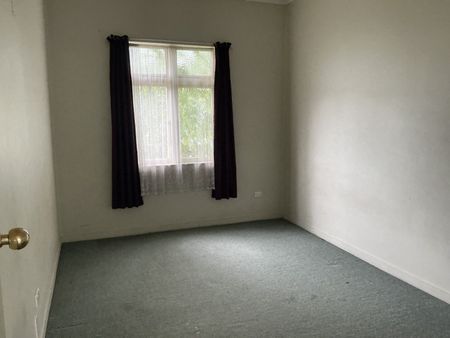 For Rent – Spacious 3-Bedroom, 2-Bathroom Home in Masterton - Photo 3