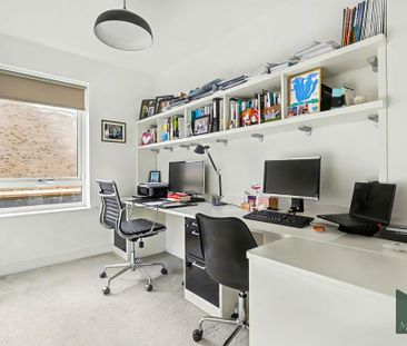 4 bedroom end of terrace house to rent - Photo 6