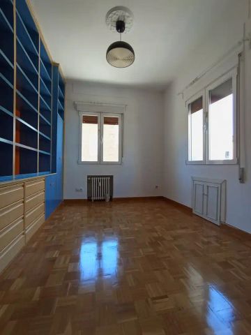 Madrid - Photo 2