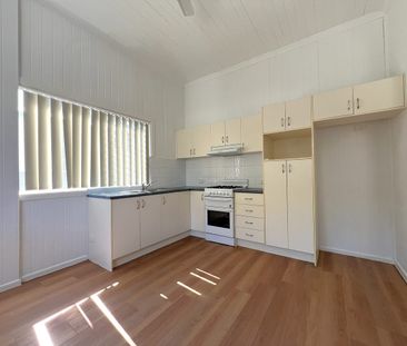 Charming Unit in Prime Annerley Location - Photo 3