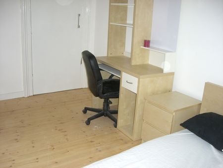 1 Bedroom Apartment - Photo 5