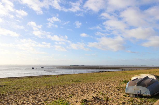 Eastern Esplanade, Thorpe Bay, Essex, SS1 - Photo 1