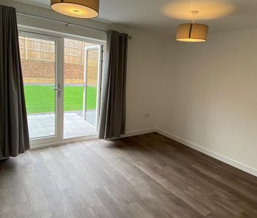 3 bedroom terraced house to rent - Photo 3