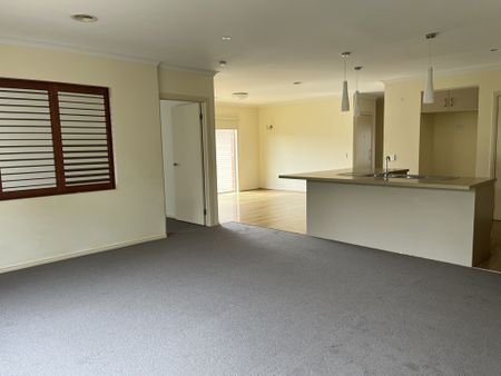 48 Daly Boulevard - Photo 3