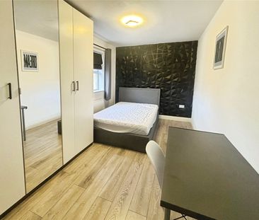 International Way, Sunbury-on-Thames, Surrey, TW16 7HR - Photo 4