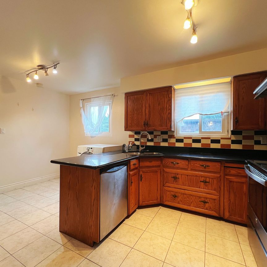 For Lease - 171 Angus Drive Unit# UPPER, Toronto, Ontario - Photo 1