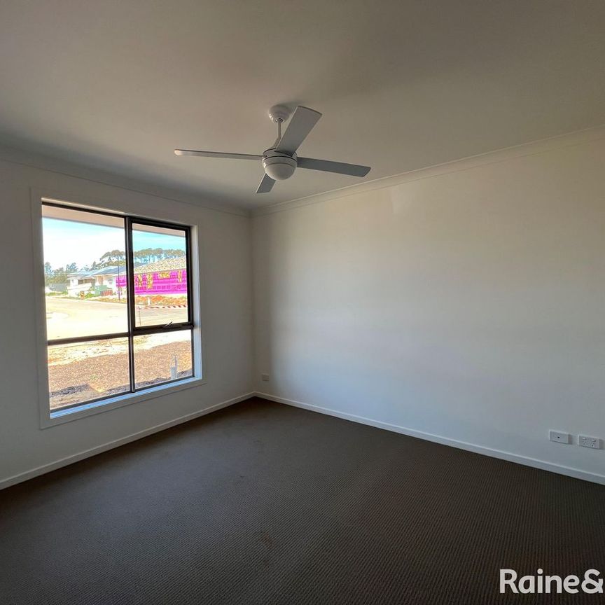 Beautiful 3 bedroom home with 2 living areas - Photo 1