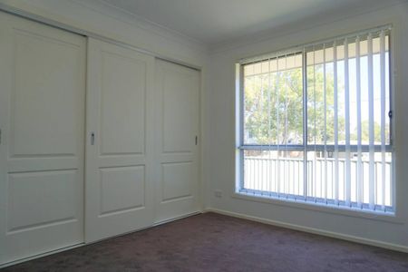 Low Maintenance 3 Bedroom Home - Photo 2