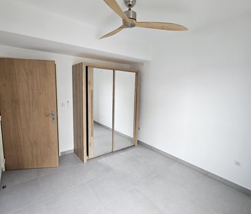 Location Appartement 3 pièces 62m² ST PIERRE 97410 - Photo 2