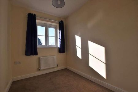 St Nicholas Park, Newport, TF10 - Photo 3