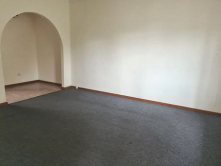 Cosy and Well-Maintained Two Bedroom Unit - Upcoming Open Inspection: 27th September - Photo 3