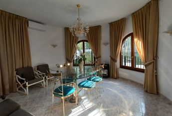 LONG TERM RENTAL. Beachfront villa for rent in Cumbre del Sol