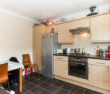 3 bedroom detached house to rent - Photo 3