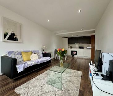 2 bedroom flat to rent - Photo 1