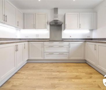 4 bedroom detached house to rent - Photo 5