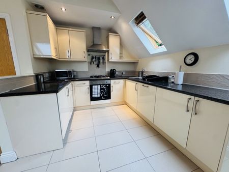 Greenview, Ivy Bank Road, Bolton, Greater Manchester - Photo 2