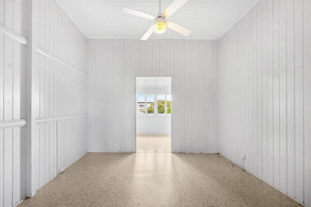 Beautiful family home on a spacious corner block. - Photo 1