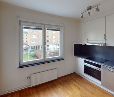 Västra Åsgatan 15 - Photo 1