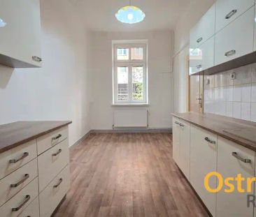 Pronájem bytu 1+1, ul. Veleslavínova, Ostrava - Фото 2