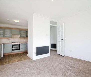 Fairfax Ave, Basildon, SS13 - Photo 1