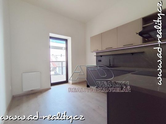 Pronájem bytu 1+kk a garsoniéry 40 m² - Photo 1