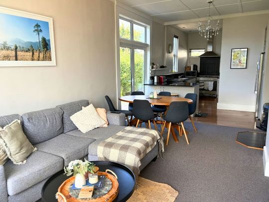 50 Sheldon St | $650 weekly - Photo 1