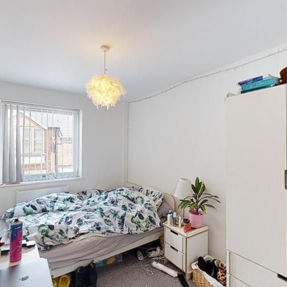 4 bedroom townhouse to rent - Photo 1