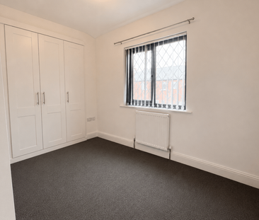 3 bedroom flat to rent - Photo 2
