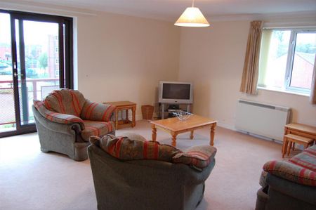 2 bedroom flat to rent - Photo 2