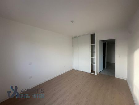 APPARTEMENT T3 64M - Photo 2