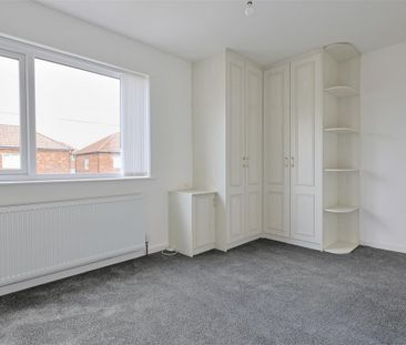 2 bedroom Semi-detached house to rent in Craig Crescent, Dudley, Cr... - Photo 2