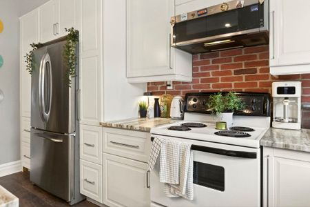 For Lease - 224 Balmoral Avenue, Hamilton, Ontario - Photo 5