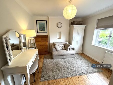 1 bedroom in a house share to rent - Photo 5