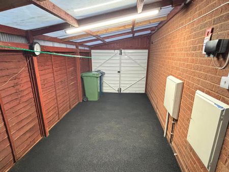 2 bedroom semi-detached house to rent - Photo 5